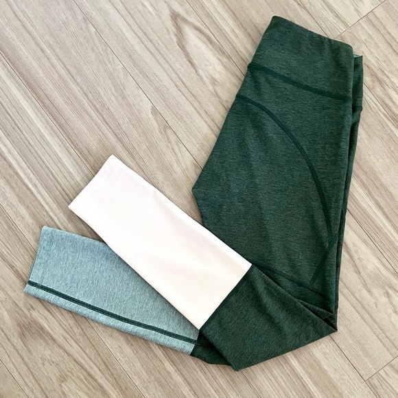 Outdoor Voices Colorblock 7/8 Dipped Warmup Legging Hunter Green Blue Pink $85 S - Picture 12 of 12